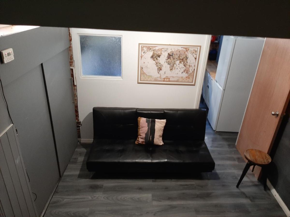 Single bedrooms with wifi&underbed 10 London Exterior foto